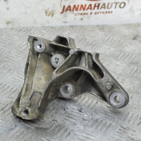 Кронштейн КПП лівий 1.4 TSI Volkswagen Golf VI Scirocco Touran кріплення Фольксваген Гольф Туран 1K0199117AQ