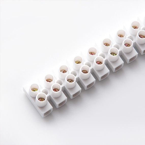 Клеммная колодка 3 А 4 мм2 (пачка, кратно 10шт) APRO