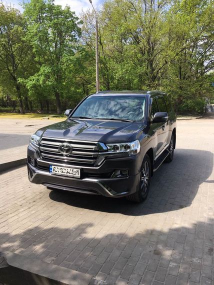 Комплект обвісів 2016-2024 (Executive 2016) Чорний колір для Toyota Land Cruiser 200 | Зображення 6