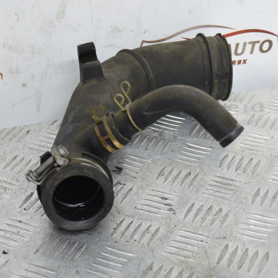 Патрубок інтеркулера 1.4 D-4D Toyota Yaris 1999-2005 трубка шланг інтеркуллера Тойота Яріс 1788033010 | Зображення 1