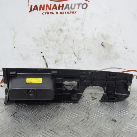 Накладка кнопки склопідйомника права Kia Sorento 2006-2009 Накладка ручки салону Кіа Соренто | Зображення 3