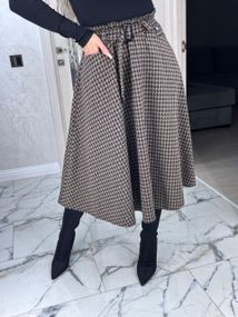 Женская свободная юбка гусиная лапка трапеция миди BU8777 цвет черно-коричневый, размер 42/44