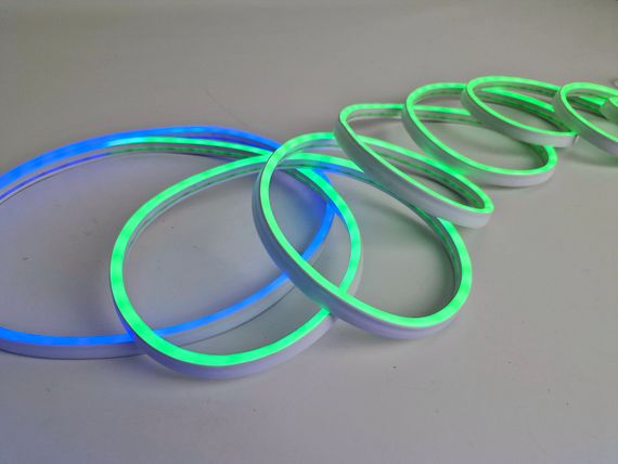 Світлодіодна неонова стрічка від повербанку LED 5 вольт 5 метрів USB З керуванням зі смартфона і пульта | Зображення 12