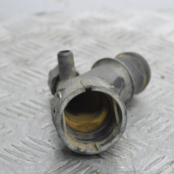 Фланець охолоджуючої рідини Audi A3 (8L1) TT (8N3) фланець патрубка системи охолодження Ауді а3 тт 1J0121619A | Зображення 2