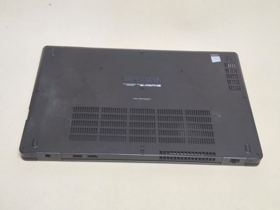 Ультрабук Dell Latitude 5590 / 15.6" (1920x1080) IPS / Intel Core i7-8665U (4 (8) ядра по 1.9 - 4.8 GHz) / 16 GB DDR4 / 256 GB SSD / nVidia GeForce MX130, 2 GB GDDR5, 64-bit / WebCam б/в | Зображення 7