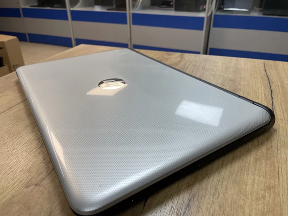 Ноутбук HP 15-f271wm 15.6 HD intel pentium N3540/4gb/500gb HDD | Зображення 3