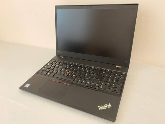 Ультрабук Б-клас Lenovo ThinkPad T570 / 15.6" (1920x1080) IPS / Intel Core i5-7300U (2 (4) ядра по 2.6 - 3.5 GHz) / 8 GB DDR4 / 240 GB SSD / Intel HD Graphics 620 / WebCam б/в | Зображення 3
