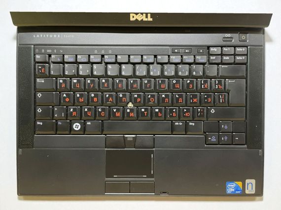 Ноутбук Dell Latitude E6410 / 14" (1440x900) TN / Intel Core i7-640M (2 (4) ядра по 2.8 - 3.46 GHz) / 4 GB DDR3 / 320 GB HDD / nVidia NVS 3100M, 512 MB GDDR3, 64-bit / АКБ не держит б/у | Зображення 2