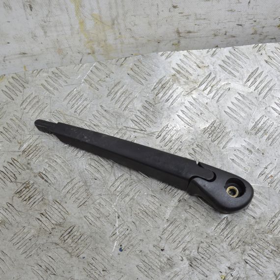 Тримач заднього склоочисника Renault Laguna III 2007-2015 Важіль склоочисника задній Рено Лагуна 3