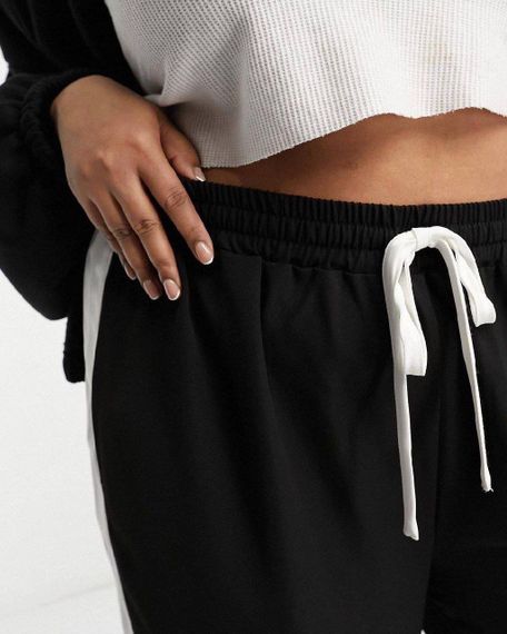 Женские трикотажные брюки палаццо больших размеров с лампасами KA113 размер 48/52 цвет черный | Зображення 2