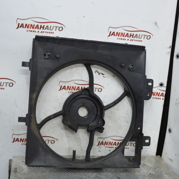 Дифузор вентилятора радіатора Citroen C3 2009-2016 Корпус вентилятора радіатора Сітроен 9682902080