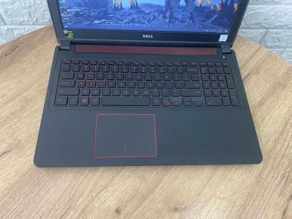 Ноутбук  Dell Inspiron 5577 15.6""FHD/IPS/i5 7300HQ/8Gb/HDD1Tb/GTX1050-4Gb | Зображення 2