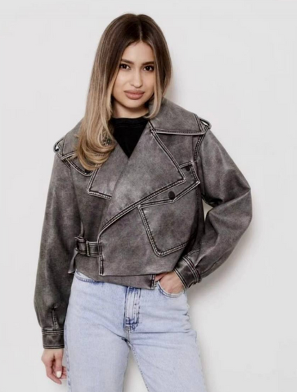 Женская куртка косуха с потертостями короткая эко кожа цвет серый, размер М  Nb02398