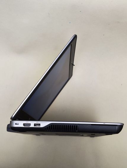 Ноутбук Dell Latitude E6540 / 15.6" (1366x768) TN / Intel Core i7-4610M (2 (4) ядра по 3.0 - 3.7 GHz) / 8 GB DDR3 / 256 GB SSD / Intel HD Graphics 4600 / WebCam / DVD-ROM б/в | Зображення 4
