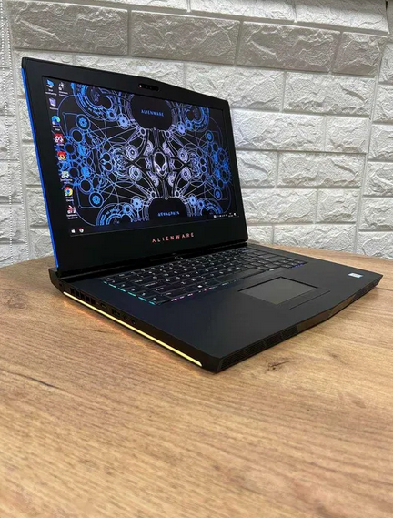 Ноутбук Dell Alienware 15 R3 15.6" FHD IPS i5 7300HQ 8Gb SSD 256Gb GTX 1050Ti Б/В | Зображення 4