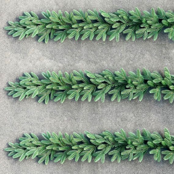 Хвойні гірлянди Classic литі зелені (упаковка 7 штук по 2 м) | Зображення 1