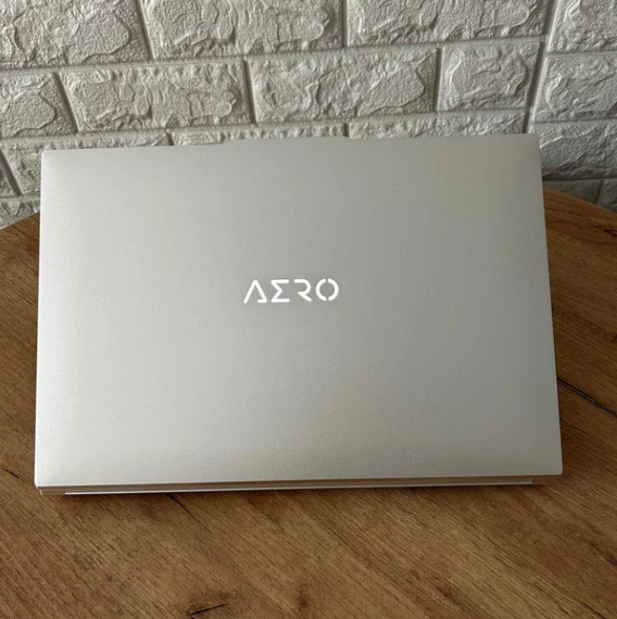 Ноутбук Gigabyte Aero 16 XE4 16,0" 4K OLED i7 12700H 16Gb SSD 1Tb RTX 3070Ti Б/В | Зображення 6