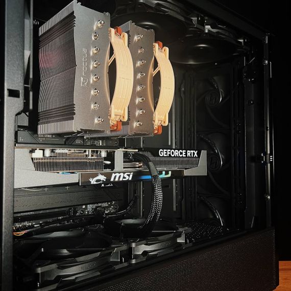 Збірка на замовлення: ігровий Lian-Li Lancool III Black Tower / AMD Ryzen 7 9800X3D (8 (16) ядер по 4,7 - 5,2 ГГц) / 64 ГБ DDR5 / 2000 ГБ SSD M.2 / nVidia GeForce RTX 5080, 16 ГБ GDDR7, 256-біт / 850 Вт б/в | Зображення 6