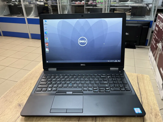 Ноутбук Dell Latitude E5570 15.6  core i7 6820HQ/8Gb/240Gb SSD/Radeon R7 M370