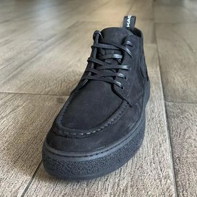 Короткие ботинки на теплой подошве