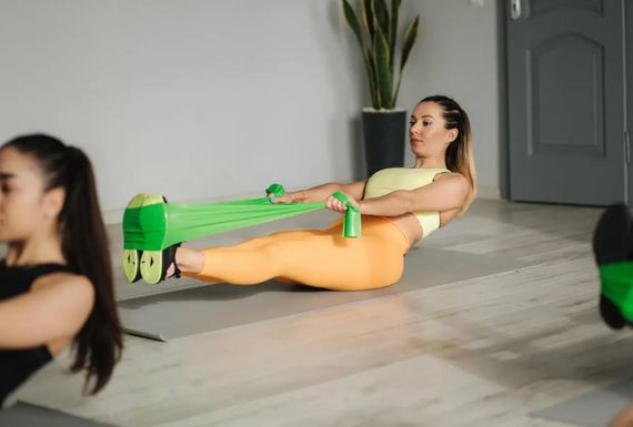 Стрічка-еспандер для фітнесу та реабілітації PowerPlay 4112 0.5 мм MediBand Medium Зелена (9 кг) (PP_4112_Green_Medium) | Зображення 1