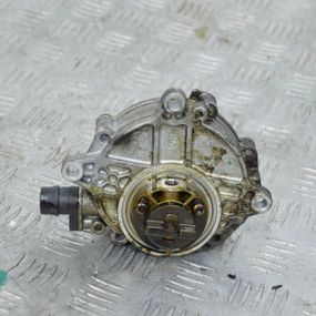 Вакуумний насос 2.0 BMW N43 E90 E91 E92 E93 2004-2013 Насос вакуумний БМВ е90 е91 е92 е93 7547024