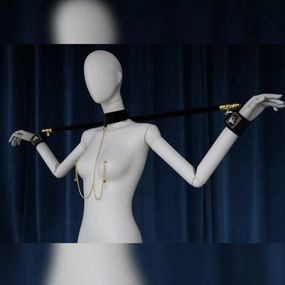 Розпірка для зап'ясток або щиколоток з нашийником і затискачами на соски з дзвіночками UPKO, чорна