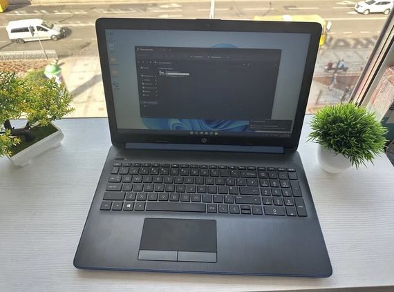 Ультрабук HP Pavilion 3 15.6" HD ~ 8/256 SSD AMD A6 ~ Radeon R4 Б/В | Зображення 2