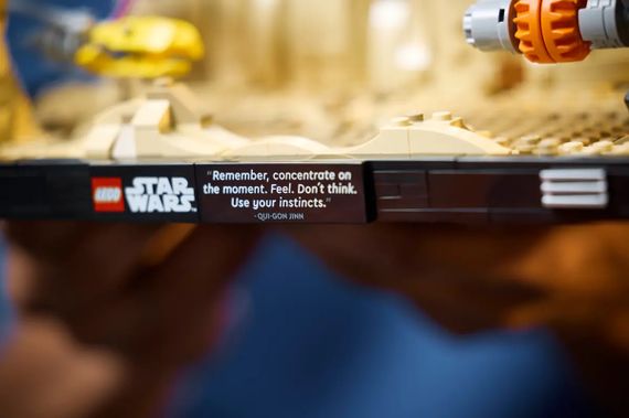 Конструктор LEGO Star Wars Діорама «Mos Espa Podrace» V29 75380 | Зображення 7