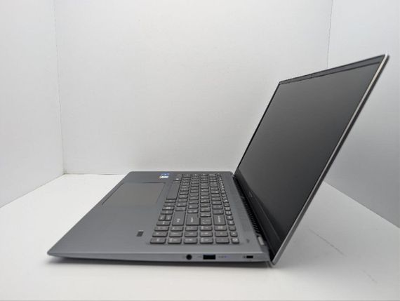 Ультрабук Acer Swift SF316-51 / 16.1" (1920x1800) IPS / Intel Core i5-11300H (4 (8) ядер по 4.4 GHz) / 16 GB DDR4 / 512 GB SSD / Intel Iris Xe Graphics / WebCam / Fingerprint б/в | Зображення 6