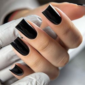 Гель-лак Victoria Avdeeva Black – ІДЕАЛЬНИЙ ЧОРНИЙ 12 мл HEMA & TPO FREE