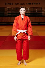 Червоне кімоно для дівчат/жінок, джиу-джитсу, TM BUDOGI, зріст 160 см, щільність 450 гр/м.кв.