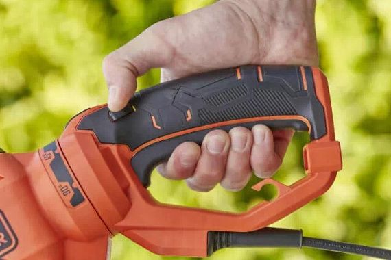 Кущоріз електричний Black&Decker BEHTS551 | Зображення 2