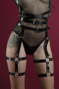 Гартеры Feral Feelings - Garter, натуральная кожа, цвет черный sexstyle