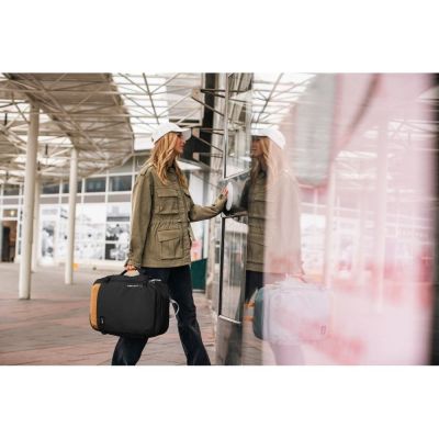 Рюкзак туристичний Pacsafe GO Carry-on Backpack 34L чорний (35155130) | Зображення 2