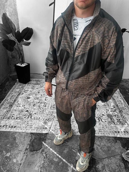 Спортивний костюм