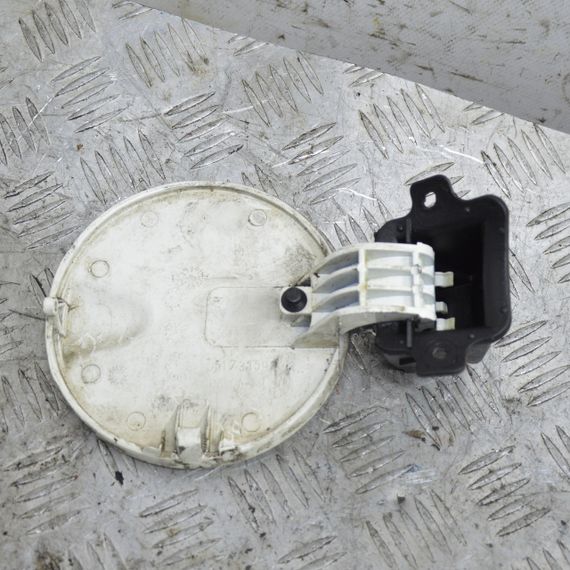 Лючок паливного бака Fiat Doblo 2004-2010 Кришка бензобака Фіат Добло 0517315920 | Зображення 2