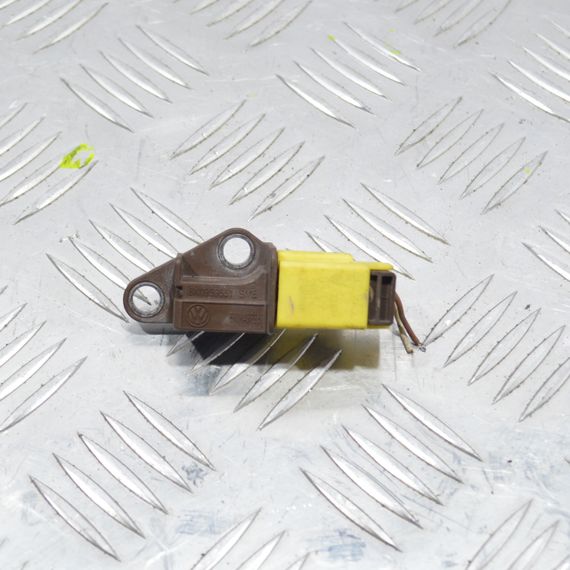 Датчик удару подушки безпеки airbag Audi A4 B8 A5 Q5 2007-2017 Датчик удару аірбаг Ауді а4 б8 а5 ку5 8K0959651