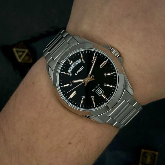 Чоловічий годинник Casio MTP-1370D-1A2 | Зображення 1