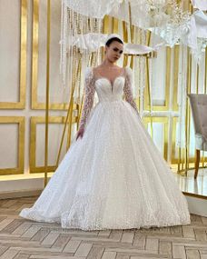 Пишна весільна сукня, колекція 2025