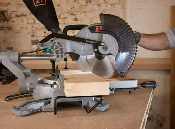 Пила торцювальна мережева Black&Decker BES710 | Зображення 2