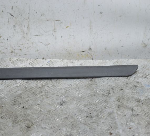 Накладка передніх правих дверей Volvo V50 S40 2003-2012 Молдинг передніх правих дверей Вольво В50 39987037 | Зображення 1