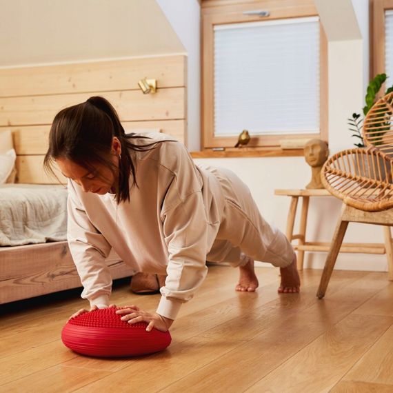 Балансувальна подушка-диск 4FIZJO MED+ 33 см (сенсомоторна) масажна Red 4FJ0052 (P-5907739310156) | Зображення 1