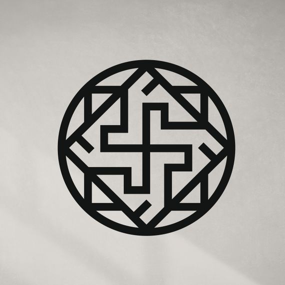 Панно декоративне картина на стіну Валькірія 400х400 acr-p000231