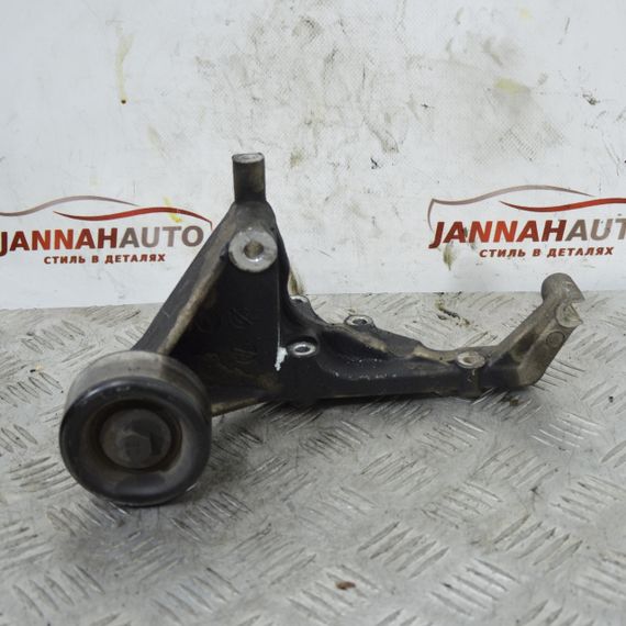 Кронштейн генератора Kia Sorento 2.5 CRDI 2002-2009 Кронштейн кріплення генератора Кіа Соренто