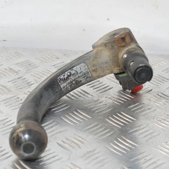 Фаркоп Volkswagen Golf V 2003-2009 Буксирувальний гак Фольксваген Гольф 5 1K0803882 | Зображення 1