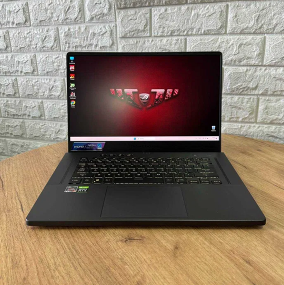 Ноутбук Asus ROG  15,6" 2K 165Hz Ryzen 9 5900HS 16Gb SSD 1Tb RTX 3070  Б/В