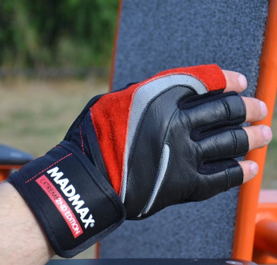 Рукавички для фітнесу MadMax MFG-568 Extreme 2nd edition Black/Red S | Зображення 1