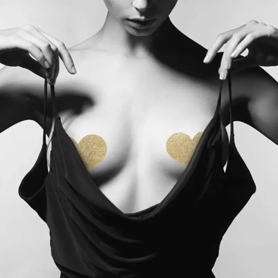 Набір з 2 пар пестисів у формі серця NS Novelties Pretty Pasties Glitter Hearts, чорний/золотий | Зображення 5
