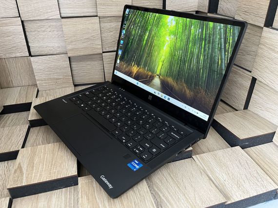 Ультрабук Gateway GWTC71427-BK / 14.1" (1920x1080) IPS Touch / Intel Core i7-1255U (10 (12) ядер по 2.8 - 4.7 GHz) / 8 GB DDR4 / 512 GB SSD M.2 / Intel UHD Graphics / WebCam б/у | Зображення 1